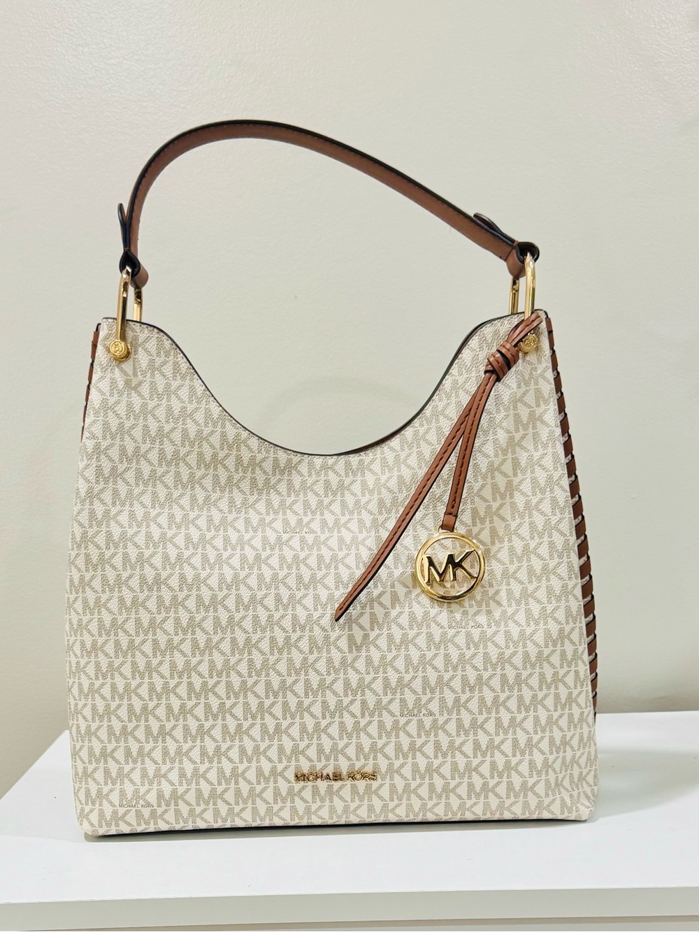 NWT Michael Kors Joan Large Slouchy Shoulder Bag Vanilla Leather $458 Retail